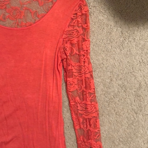 Lace pink top - Picture 3 of 5